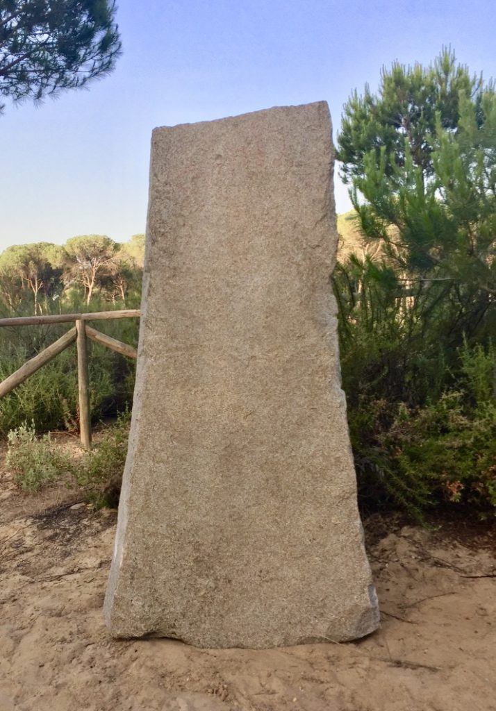 Monolitos Granito conmemorativo